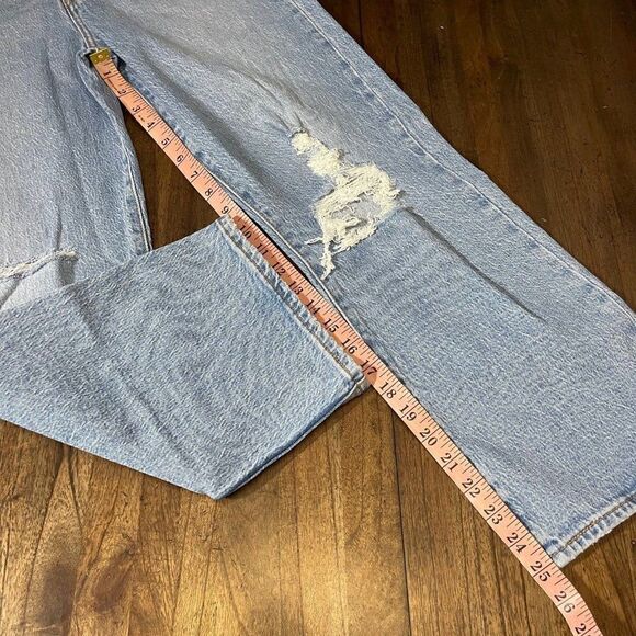 Levi’s Ribcage Straight Ankle Jeans - Picture 9 of 12